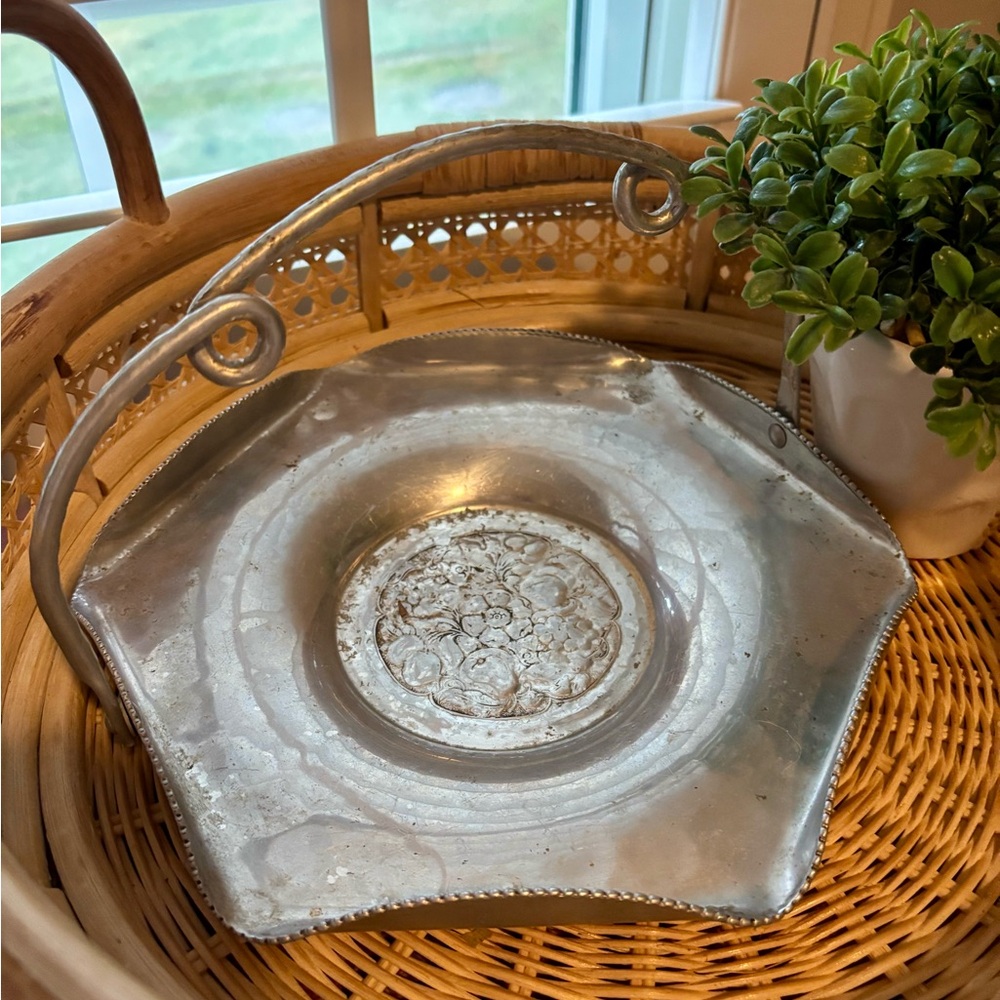 Vintage Cromwell aluminum tray